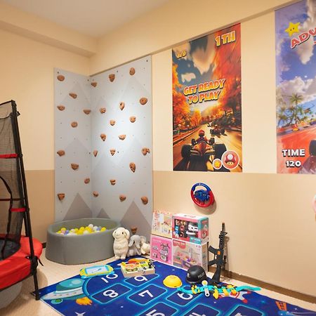 Fantasy Funland Retreat By The Only Bnb Tanjung Tokong エクステリア 写真